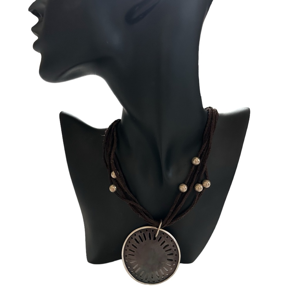 Retired Silpada Designs Shell Pendant Necklace